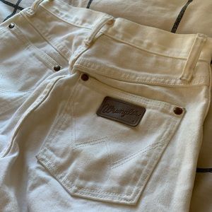 Vintage White Wrangler Raw hem straight leg jeans